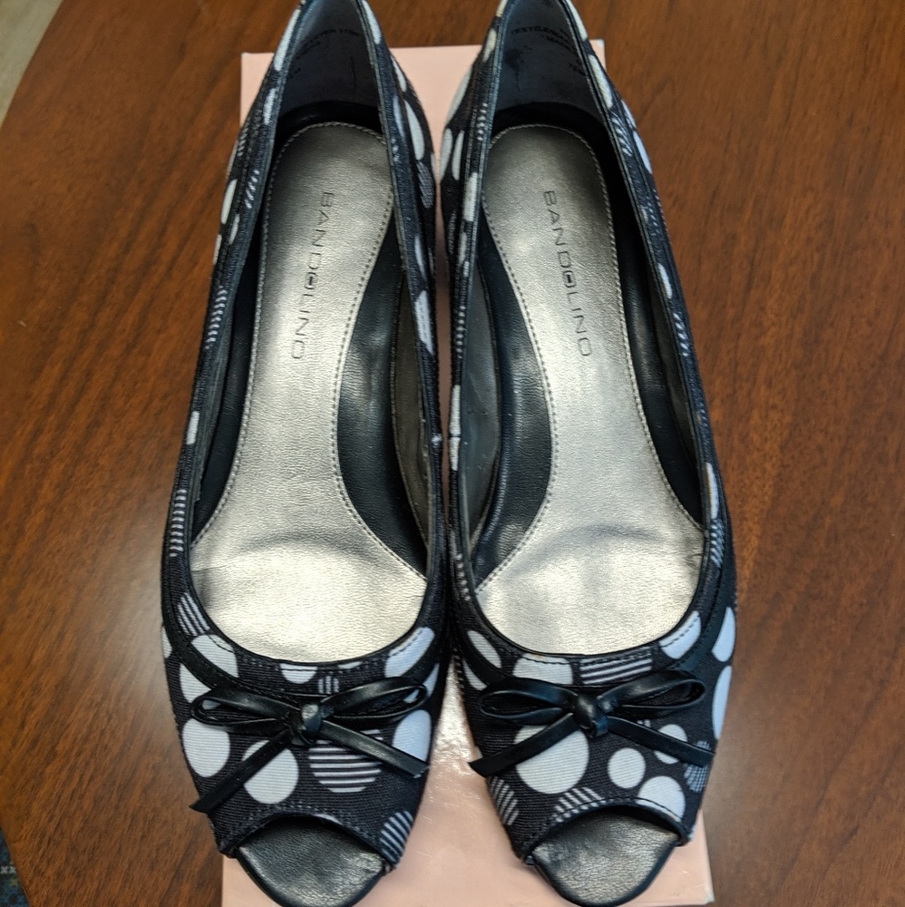 Bandolino flats (peep toe) * make an offer *